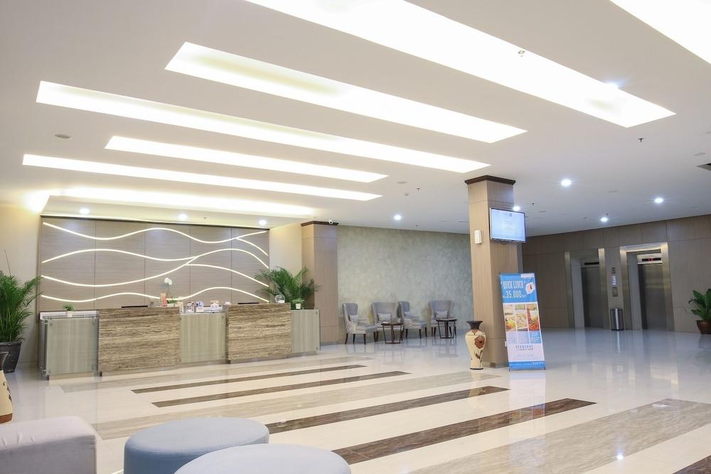 Terraz Tree Hotel Jakarta Exterior photo