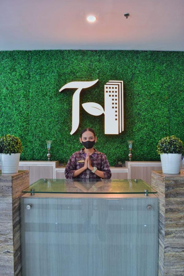 Terraz Tree Hotel Jakarta Exterior photo